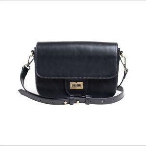 Andar Penny in Black